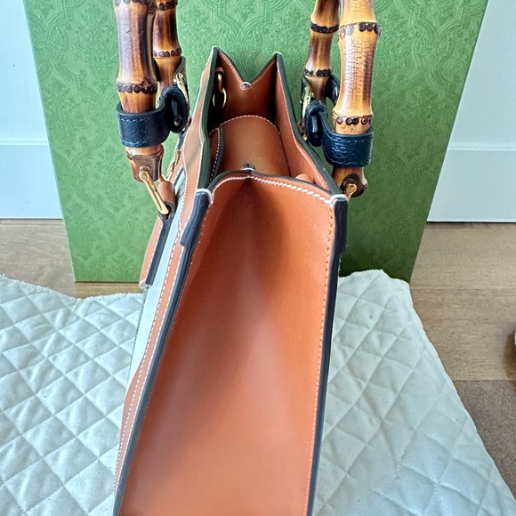 Gucci Diana Leather Bamboo handle Small Tote bag in two tone geometric - Picture 5 of 16